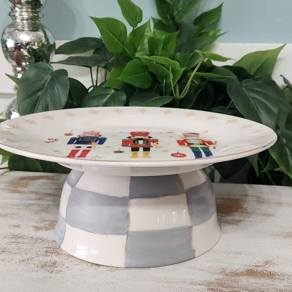 Festive Nutcracker Cake Stand - Picture 3 of 3